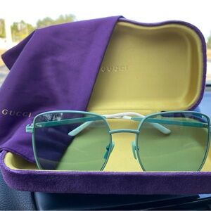 Gucci Mint Green Sunglasses with Purple Case PRICE FIRM****